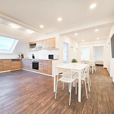 Raj Living - City Center Apartments With 5 Rooms - 10 Min Messe Dus 杜塞尔多夫 外观 照片