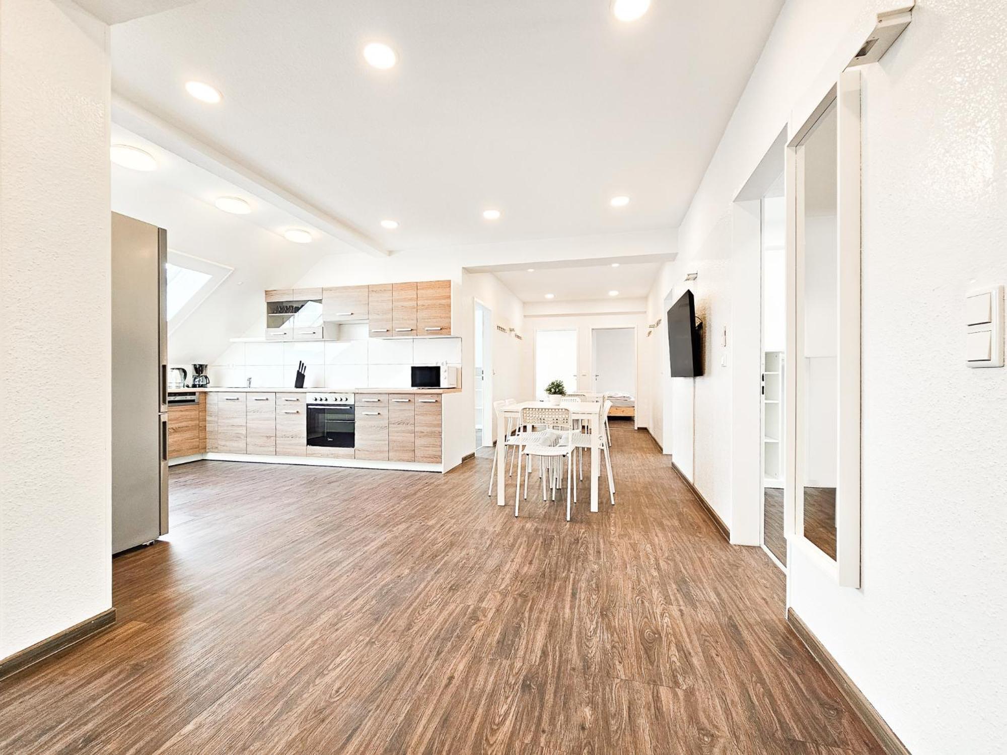 Raj Living - City Center Apartments With 5 Rooms - 10 Min Messe Dus 杜塞尔多夫 外观 照片