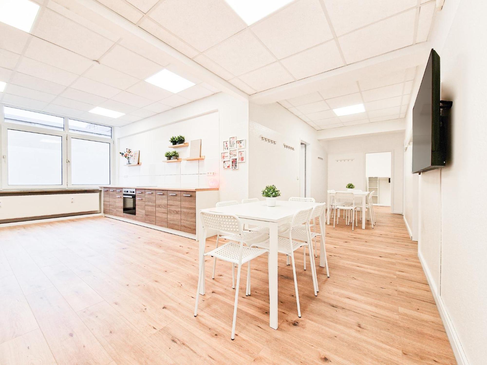Raj Living - City Center Apartments With 5 Rooms - 10 Min Messe Dus 杜塞尔多夫 外观 照片