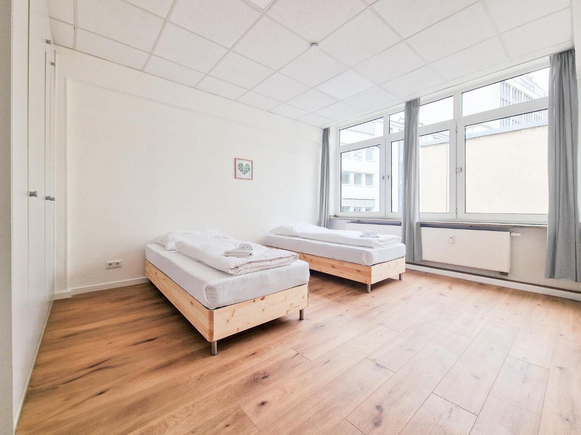 Raj Living - City Center Apartments With 5 Rooms - 10 Min Messe Dus 杜塞尔多夫 外观 照片